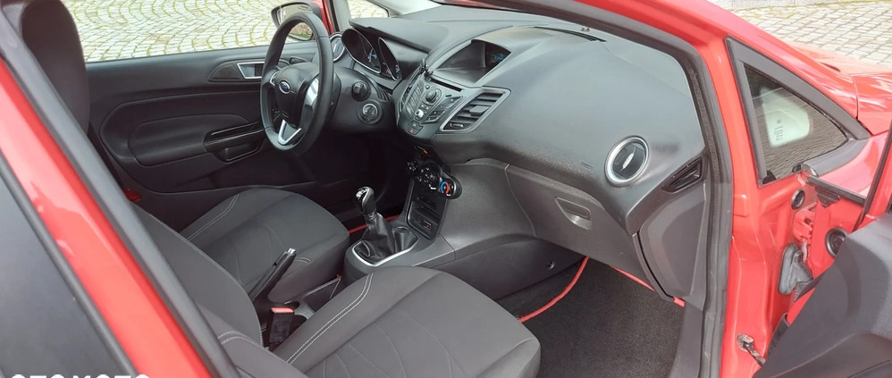 Ford Fiesta cena 22900 przebieg: 126000, rok produkcji 2013 z Karczew małe 254
